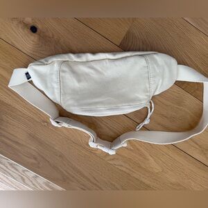 GUC Gap Cream Canvas Waist Fanny Pack Bag